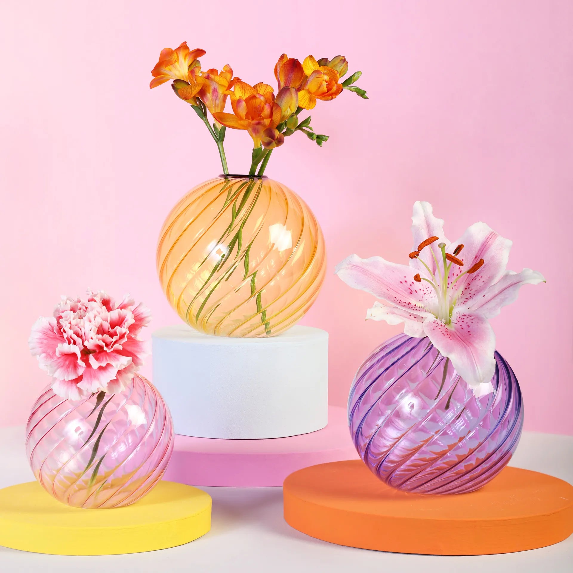 Vase spiral pink